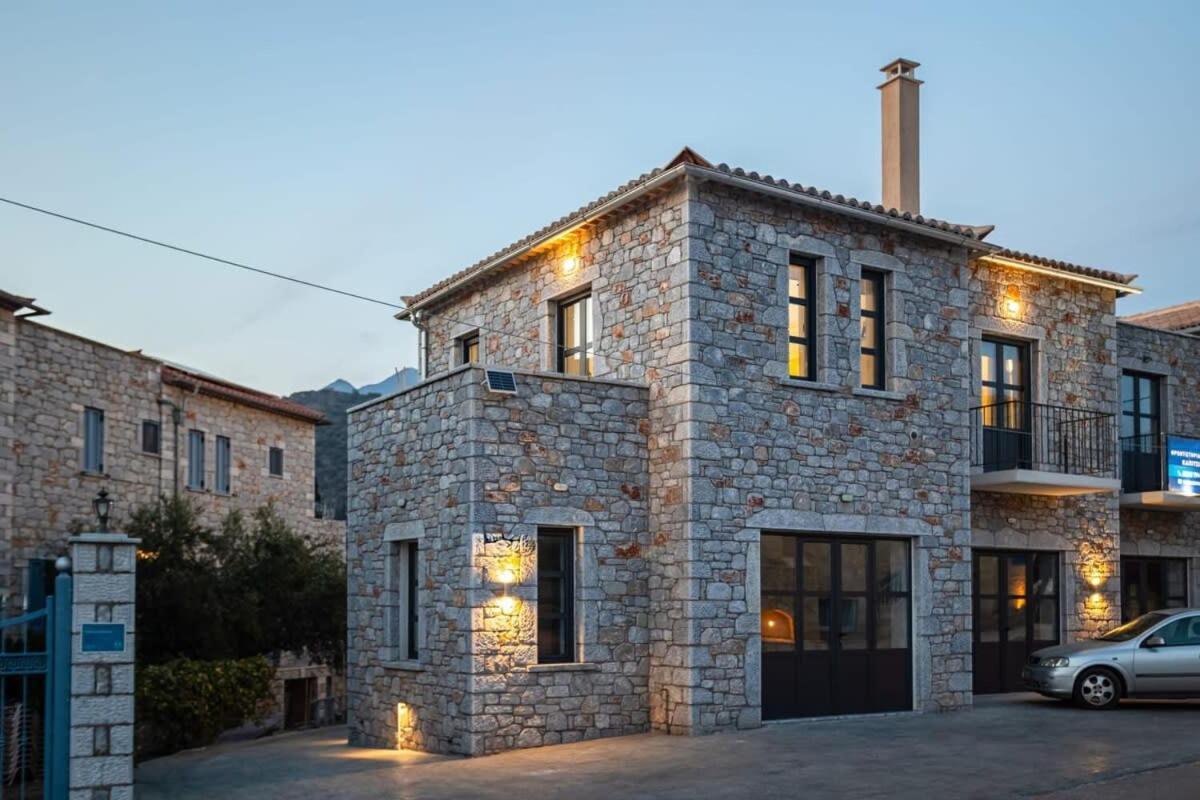 Mani Stone Built Home A Breath Away To The Sea Sztúpa Kültér fotó